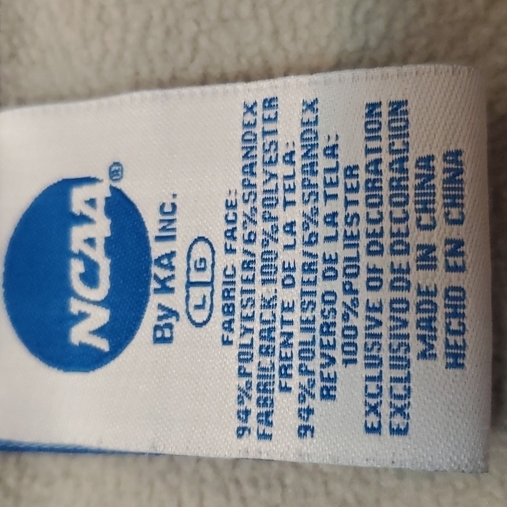 NCAA Duke Blue Devils jacket Large BASKETBALL SEASON IS HERE! - Picture 2 of 9